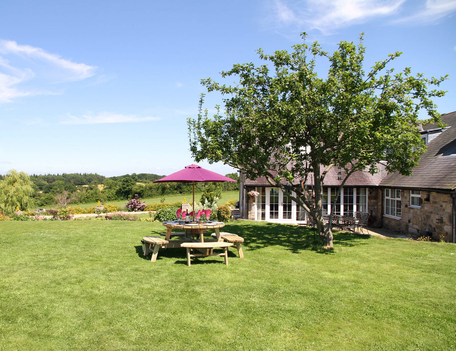 Rose Round Picnic Table